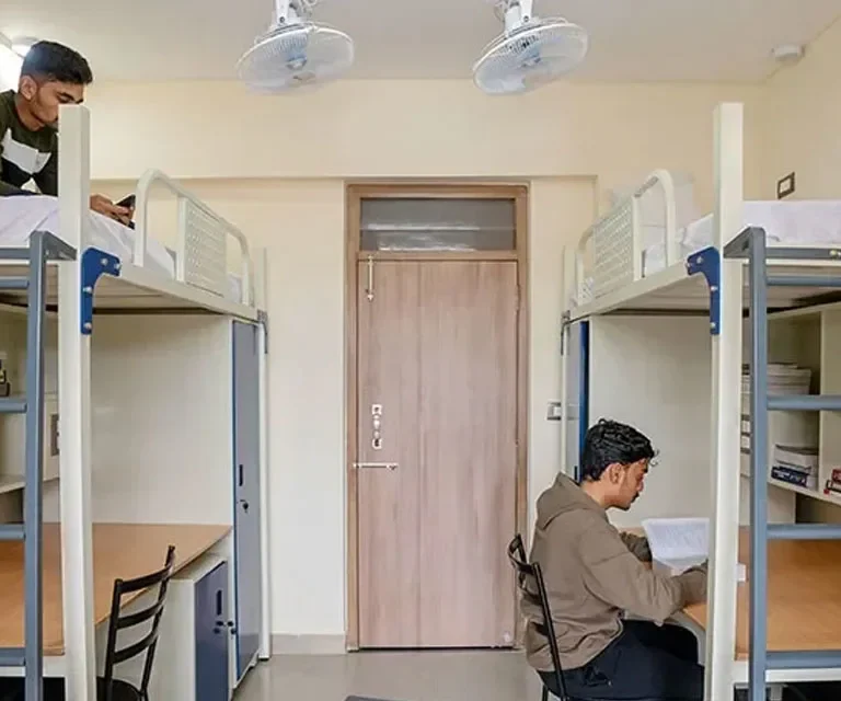 How Social Media Affects Hostel Life?